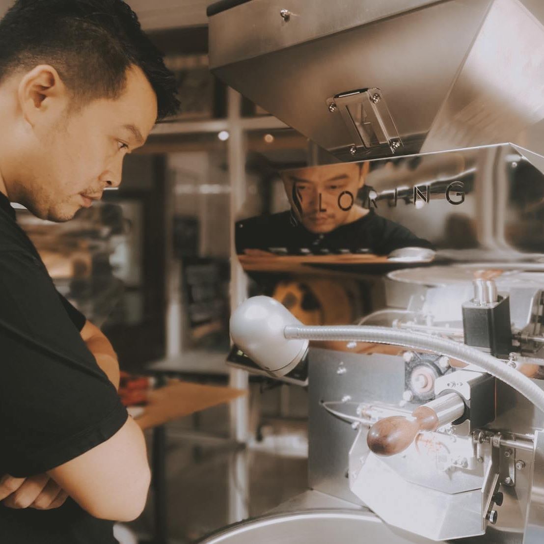 Anuwat, Bangkok roaster & Ministry of Roasters owner, trusts avercasso AI sorter for stable bean quality and flavor.